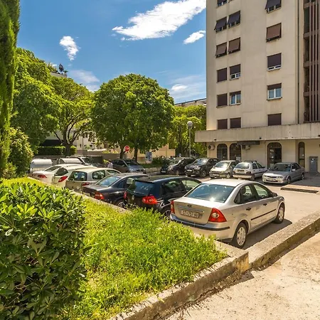 아파트 Orelj Ferienwohnung 스플리트