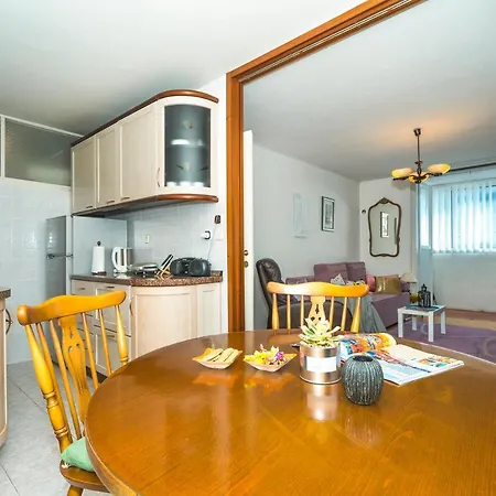 Orelj Ferienwohnung * 스플리트